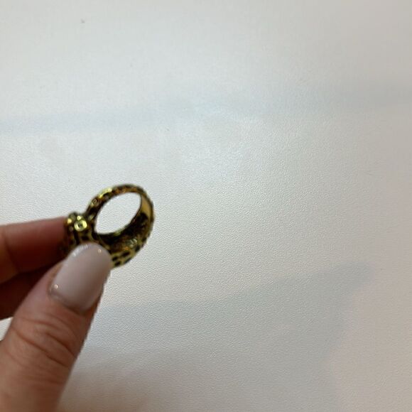 Snow  Leopard Ring Gold Plated With Gray Paint Spots - Picture 6 of 9